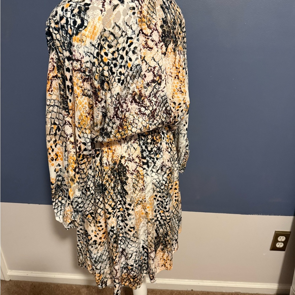 Boutique Dress - Picture 3 of 7